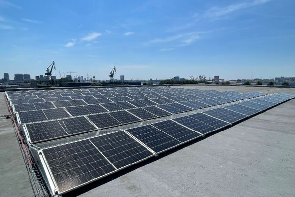 240 zonnepanelen en een groot accupakket